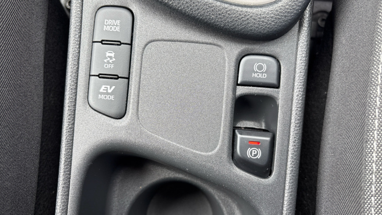 Toyota Yaris 1.5 Hybrid Design 5dr CVT Hybrid Hatchback